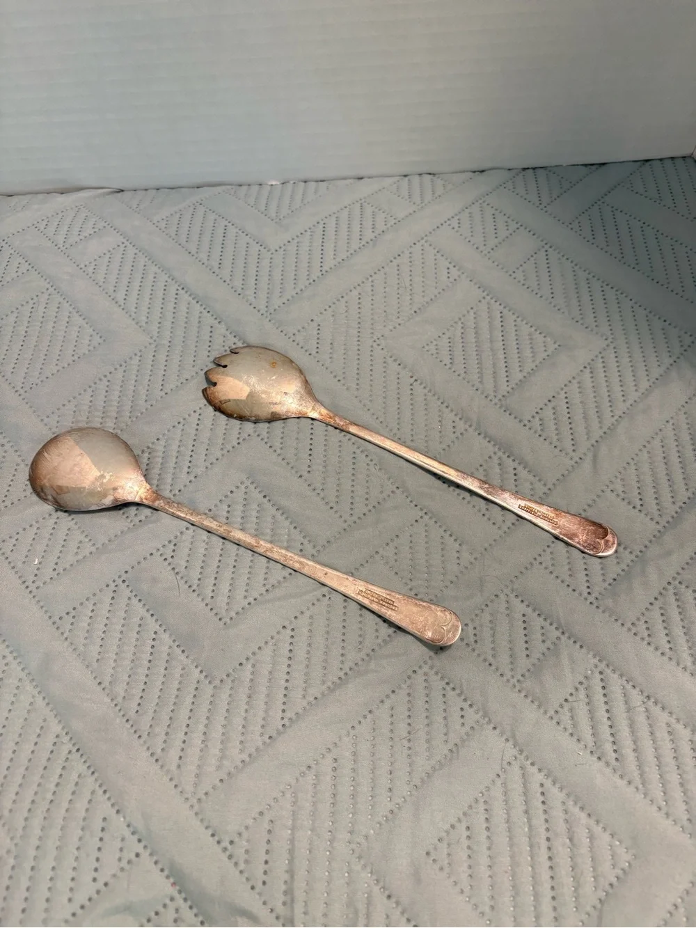 SHEFFIELD ENGLAND SILVER PLATED 9.5 ” SERVING SPOON AND FORK SALAD SET MCM